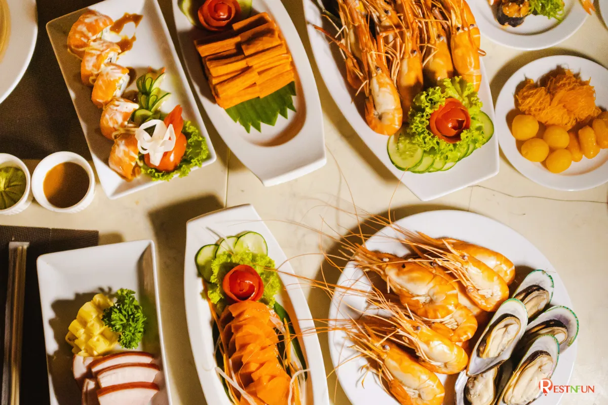 Delicious menu on the Alangka Cruise